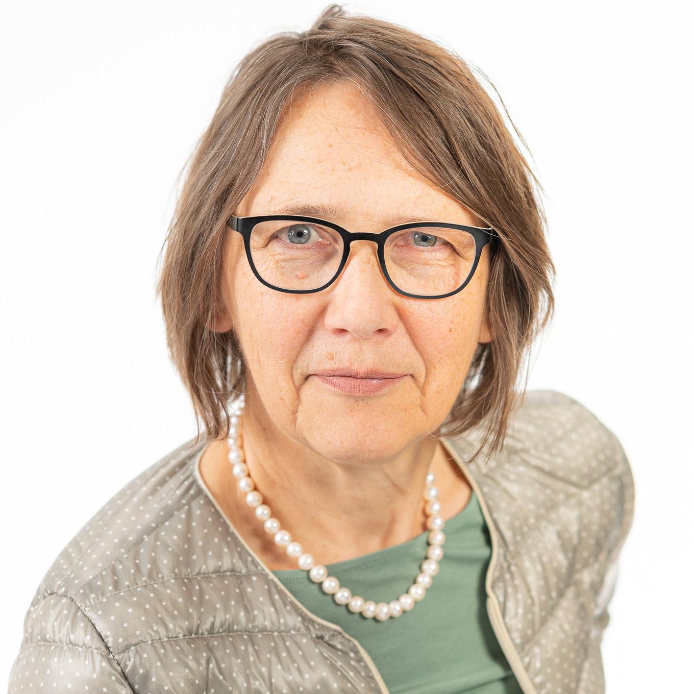 Portraitbild von Prof. em Hanne Bestvater